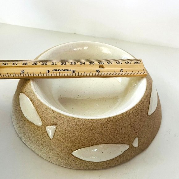 Yommy Bowl # 1 Ceramic Pet Food Dish with Fish Motif Beige White NWOT 6.75" D - Picture 6 of 6